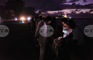 Започна постепенното възстановяване на електричеството в Куба след „пълния срив“ на електропреносната мрежа Започна постепенното възстановяване на електричеството в Куба след „пълния срив“ на електропреносната мрежа