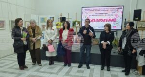 Изложбата “Вдъхновения” показва предпразничните вълнения на дами творци от Търговище