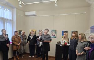 Изложбата "Изкушения" в Къщата на художниците в Плевен представя дамите от Дружеството на плевенските художници