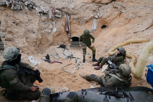 Израелските сили убиха трима въоръжени мъже в тунел близо до Рафах в ивицата Газа