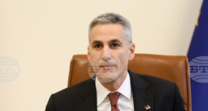 Имаме държавни резерви от горива на доста добри нива, каза служебния премиер Андрей Гюров