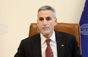 Имаме държавни резерви от горива на доста добри нива, каза служебния премиер Андрей Гюров