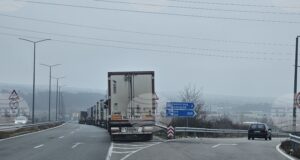 Трафикът е интензивен на ГКПП „Капитан Андреево“ и „Лесово“ на изход за товарни автомобили