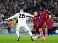 Интер ще се опита да привлече халфа на Рома Ману Коне през лятото