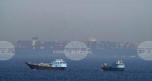 Иран заплаши, че ще атакува всеки кораб, който се опита да премине през Ормузкия проток