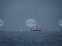 Иран обяви, че няма да пропуска през Ормузкия проток кораби, плаващи от и до САЩ и Израел