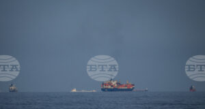 Иран обяви, че няма да пропуска през Ормузкия проток кораби, плаващи от и до САЩ и Израел