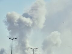 Ирански медии съобщават за щети по болници и по летището на Техеран, в града се чуват изключително силни взривове