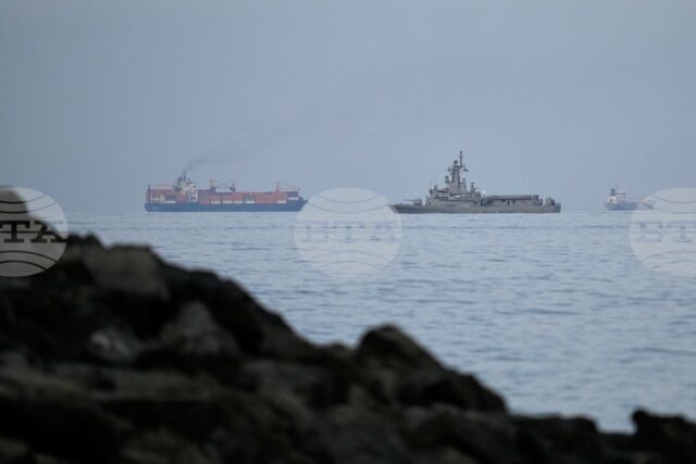 Иранските въоръжени сили призоваха жителите на ОАЕ да се отдалечат от пристанищата в емирствата