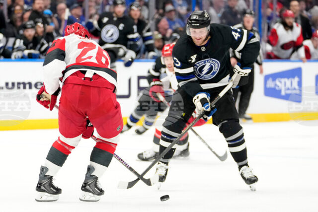 Каролина победи Тампа Бей в НХЛ