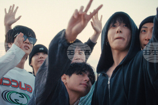 Кей-поп групата BTS оглави музикалните класации във Великобритания с новия си албум