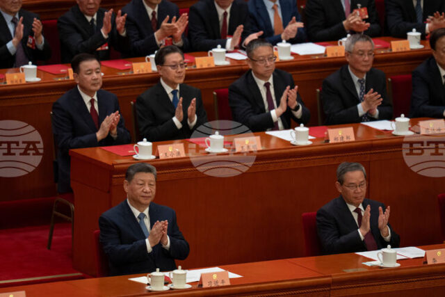 Китай се готви да приеме нов закон за етническите малцинства, който дава приоритет на използването на езика мандарин