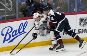 Колорадо надигра Чикаго като домакин в Националната хокейна лига