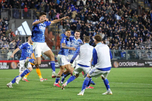 Комо надигра Рома за четвъртата си поредна победа в Серия Комо надигра Рома за четвъртата си поредна победа в Серия "А"