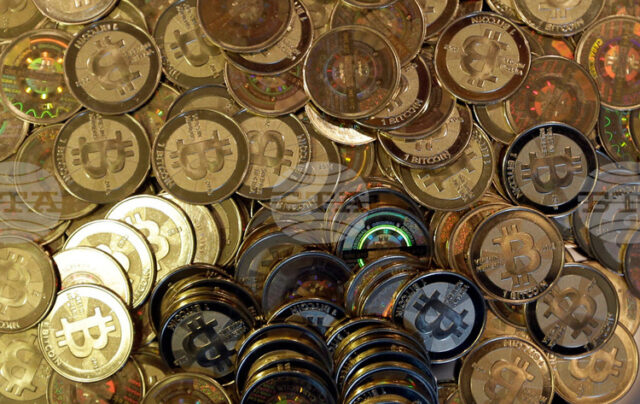 Криптовалутите и златото поскъпват