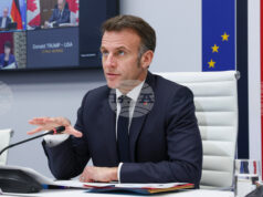 Лидерите от Г-7 са решили с консенсус да не отменят санкциите срещу Русия, заяви Макрон