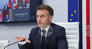 Лидерите от Г-7 са решили с консенсус да не отменят санкциите срещу Русия, заяви Макрон