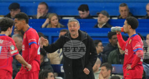 Луис Енрике не се съгласи, че тимът му Пари Сен Жермен е фаворит срещу Ливърпул в Шампионската лига