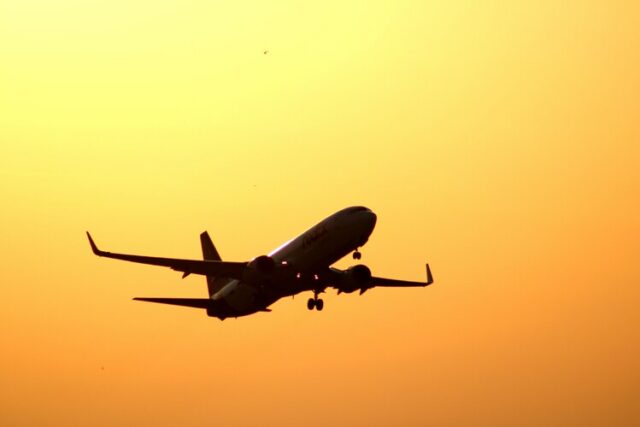 МВнР призова българите от Близкия изток да напуснат, докато все самолет Исторически рекорд от над милион обслужени полети отбеляза BULATSA през 2024 г.