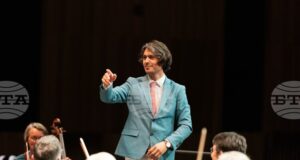 Маестро Йордан Камджалов и Плевенската филхармония ще представят в Търговище „Музикална магия” 3