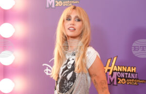 Майли Сайръс ще издаде нова песен по случай 20-годишнината на сериала „Хана Монтана“ Майли Сайръс ще издаде нова песен по случай 20-годишнината на сериала „Хана Монтана"