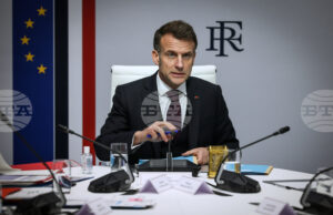 Макрон съобщи, че френски войник е загинал по време на атака в Ирак