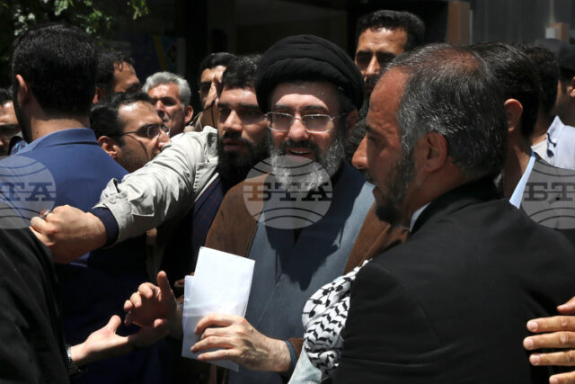 Моджтаба Хаменей - тайнственият нов върховен лидер на Иран Моджтаба Хаменей - тайнственият нов върховен лидер на Иран