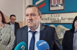 Над 12 800 заявления за компенсация от 20 евро за поскъпването на горивата са подадени, каза служебният министър Хасан Адемов в Самуил Над 12 800 заявления за компенсация от 20 евро за поскъпването на горивата са подадени, каза служебният министър Хасан Адемов в Самуил