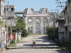 Най-малко 16 души са убити, а 10 - ранени при насилие, свързано с престъпни банди в Хаити, съобщи полицията