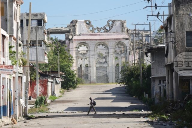 Най-малко 16 души са убити, а 10 - ранени при насилие, свързано с престъпни банди в Хаити, съобщи полицията