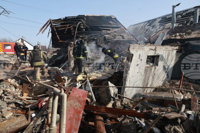 Най-малко петима души загинаха в Украйна при руски удари тази нощ