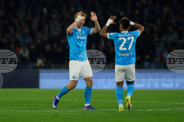 Наполи направи пълен обрат и победи Лече в Серия "А" Наполи направи пълен обрат и победи Лече в Серия "А"