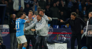 Наполи победи Каляри и се изкачи на второ място в Серия А