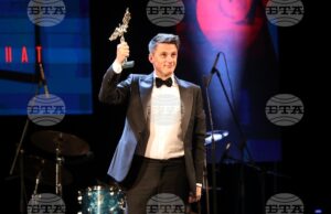 Народният театър и пловдивският театър получиха най-много награди „Икар“ Пламен Димов с „Икар“ за водеща мъжка роля