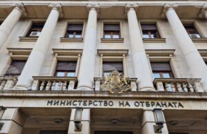 Началникът на отбраната адмирал Емил Ефтимов посрещна началника на отбраната от Словашката република генерал Даниел Змеко