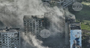 Сграда в Бахмут, мястото на едни от най-тежките боеве през войната.