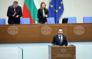 Николай Найденов полага клетва пред Народното събрание като служебен министър на регионалното развитие и благоустройството