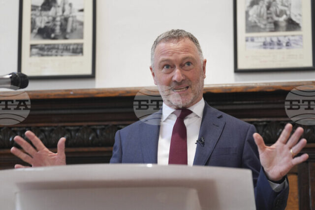 Няма доказателства, че Иран насочва ракети срещу Европа, заяви британски министър