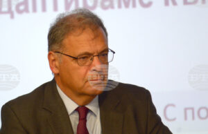 Няма критично ниски или високи нива на язовирите, каза министър Юлиян Попов