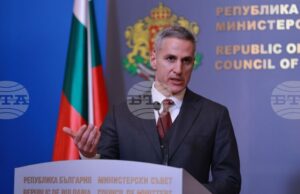 Нямам намерение да се връщам обратно в активната политика, заяви служебният премиер Андрей Гюров