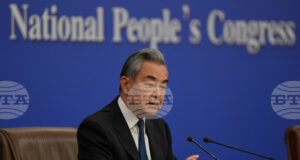 ОБЗОР
                                                                                                Пекин дава знак, че иска визитата на Тръмп в Китай да се състои въпреки войната в Иран