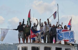 ОБНОВЕНА
                                                                                                Бреговата охрана на САЩ опроверга по-ранното си изявление пред АФП, че двете изчезнали платноходки с хуманитарна помощ са пристигнали в Куба