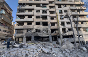 ОБНОВЕНА
                                                                                                Израелските сили удариха мост в Ливан и заплашиха с разрушения като тези в ивицата Газа