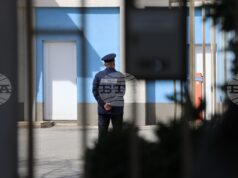 ОБНОВЕНА МВР отбелязва Международния ден в памет на загиналите служители на реда с поднасяне на венци пред полицейския паметник