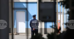 ОБНОВЕНА МВР отбелязва Международния ден в памет на загиналите служители на реда с поднасяне на венци пред полицейския паметник