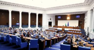 ОБНОВЕНА Парламентът даде мандат на Министерския съвет да заяви на Европейския съвет позиция за необходимостта от временно прекъсване на търговията с емисии