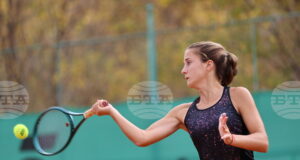 ОБНОВЕНА Росица Денчева записа победи на сингъл и на двойки на турнир по тенис в Гърция