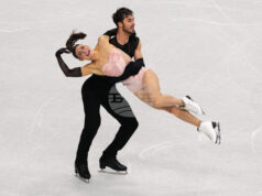 Олимпийските шампиони Лоранс Фурние Бодри и Гийом Сизерон поведоха след ритмичния танц при танцовите двойки на Световното първенство по фигурно пързаляне в Прага Олимпийските шампиони Лоранс Фурние Бодри и Гийом Сизерон поведоха след ритмичния танц при танцовите двойки на Световното първенство по фигурно пързаляне в Прага