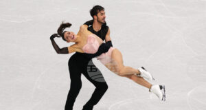 Олимпийските шампиони Лоранс Фурние Бодри и Гийом Сизерон поведоха след ритмичния танц при танцовите двойки на Световното първенство по фигурно пързаляне в Прага