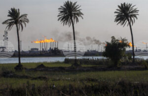 От войната Йом Кипур до затварянето на Ормузкия проток - най-големите шокове на глобалния петролен пазар в историята